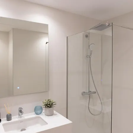 Elegant 3 Bedroom Next To Santa Clara Golf Apartment *