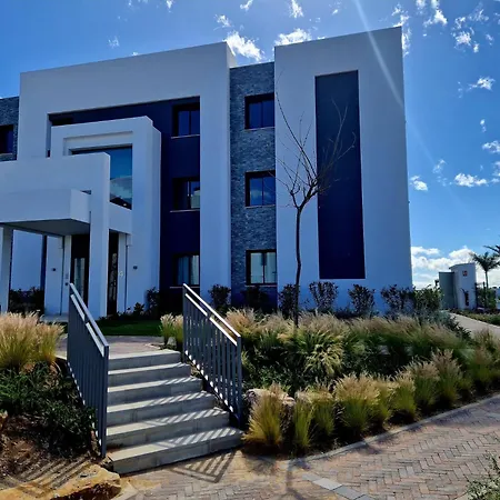 Elegant 3 Bedroom Next To Santa Clara Golf Daire *