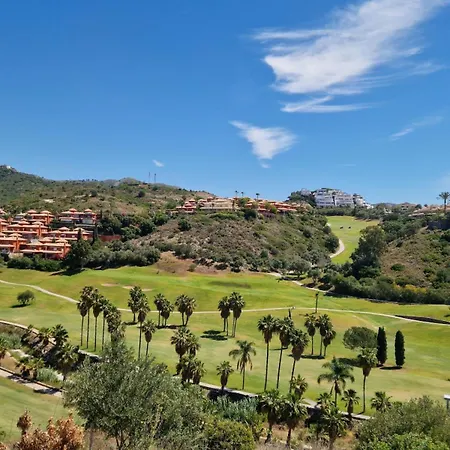 Daire Elegant 3 Bedroom Next To Santa Clara Golf Marbella